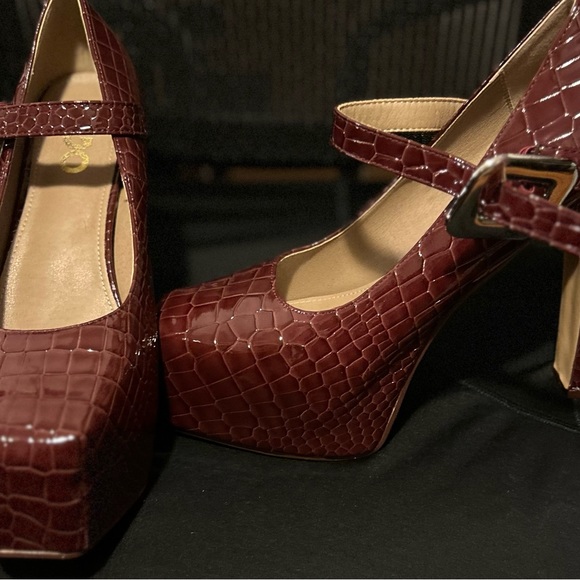 Sz 11 shoe - Picture 2 of 3